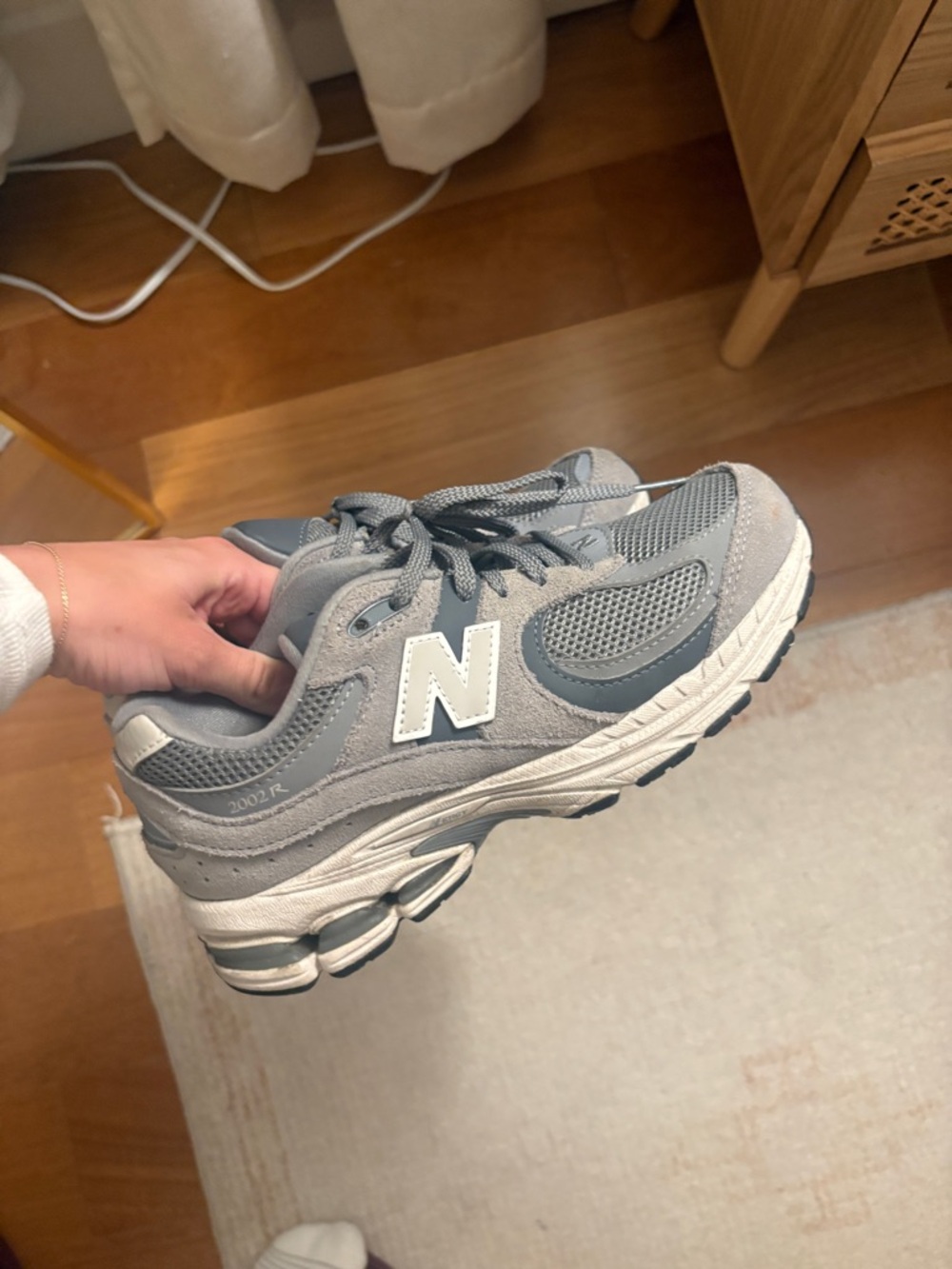 New Balance 2002R - Picture 2 of 3